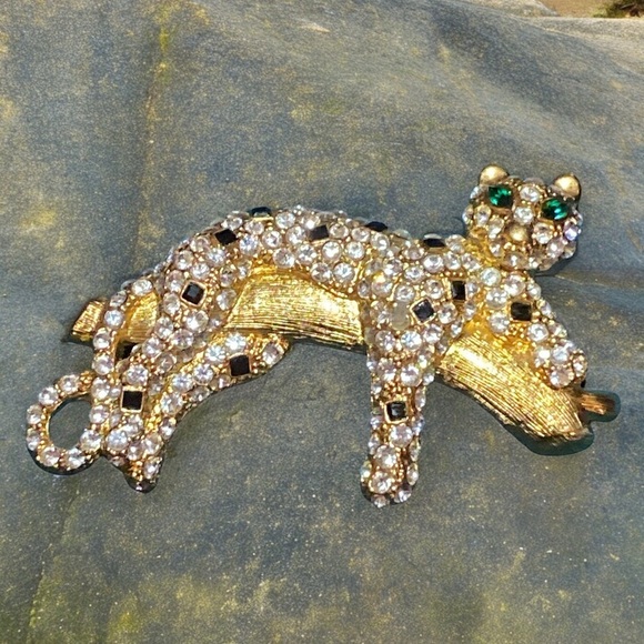 Vintage Panther Leopard on a Tree Branch Rhinestone Gold Tone Brooch - Picture 2 of 7